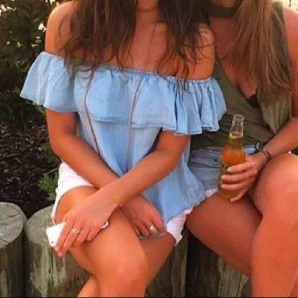 Off the shoulder blue top!